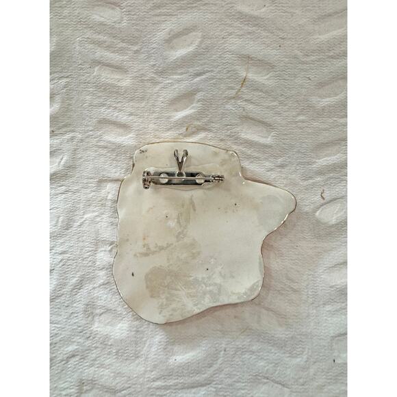 Vintage Ceramic Snowman Pin Brooch with Gold Trim  CP01 - Picture 3 of 3